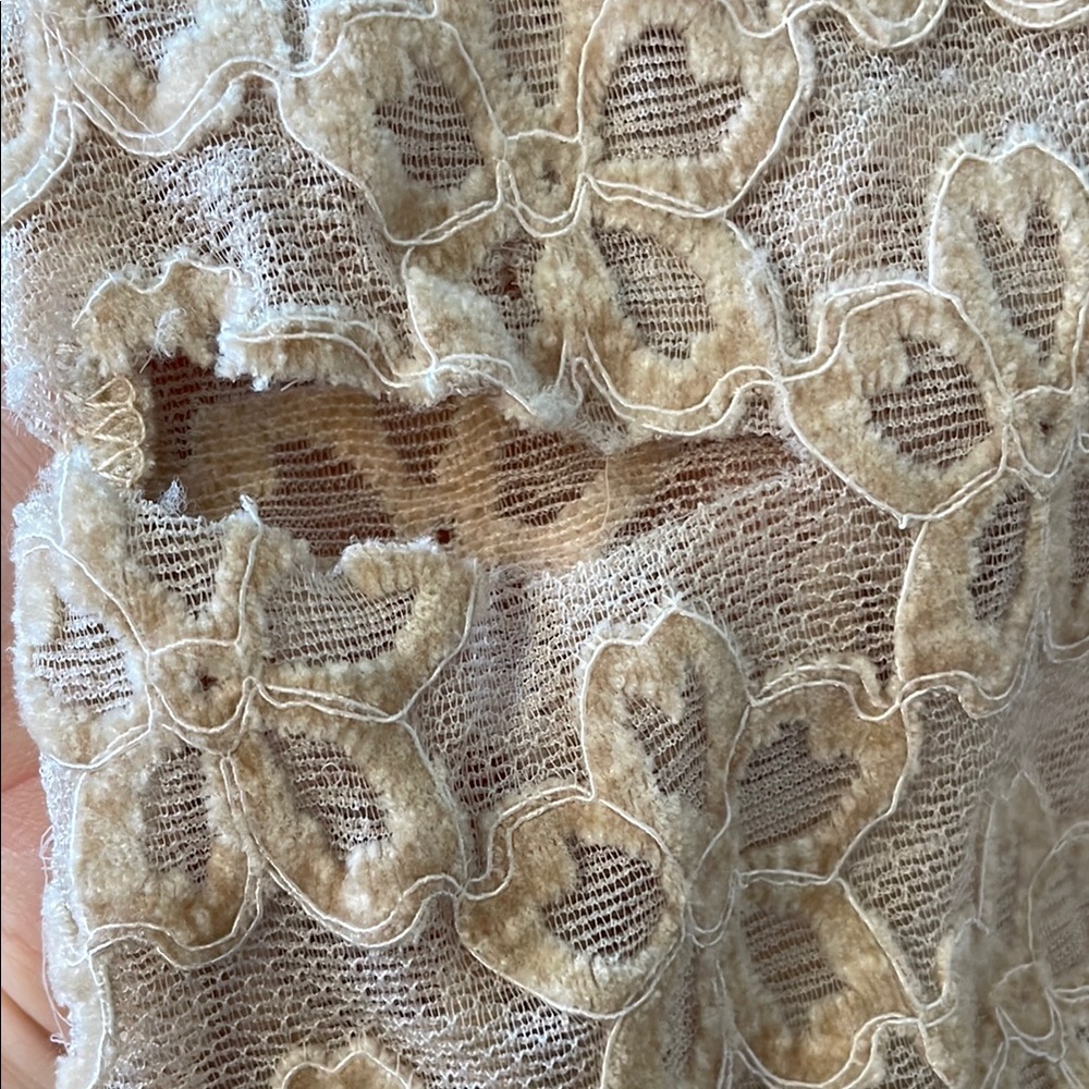 Line + Dot Crossroads Lace Top, M - Picture 9 of 9